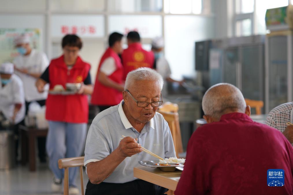 巴黎人游艺地址